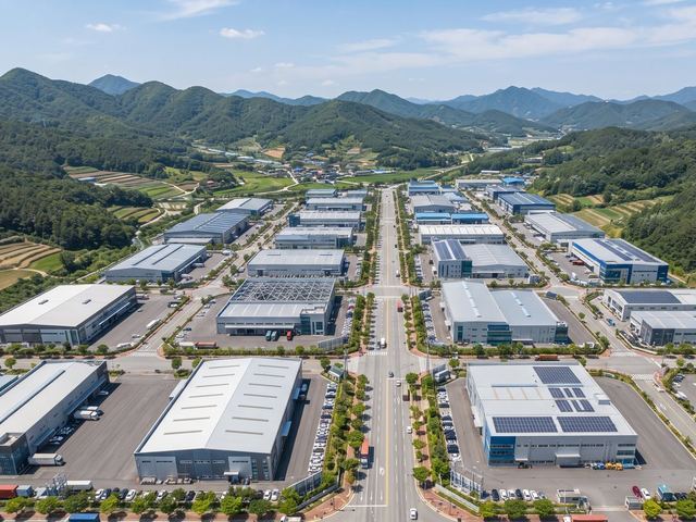 아산 매물 — 아산 산업단지 항공 사진 (예시 이미지)